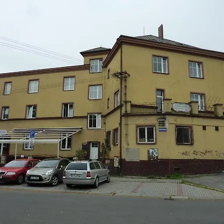 Paradise Hotel