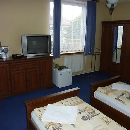 Paradise Hotel 3*