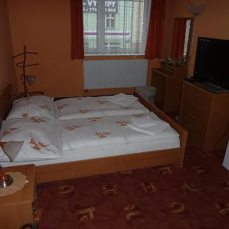 Paradise Hotel 3*