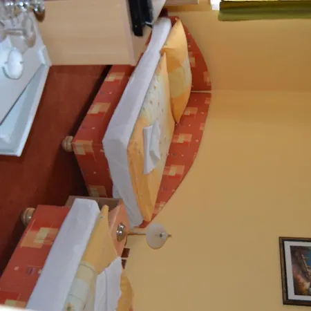 Paradise 俄斯特拉发