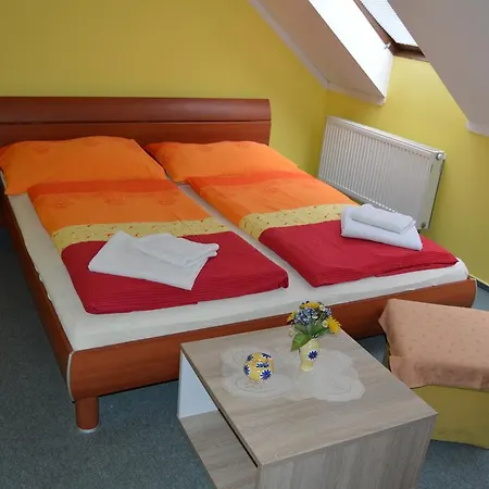 Paradise Hotel 3*