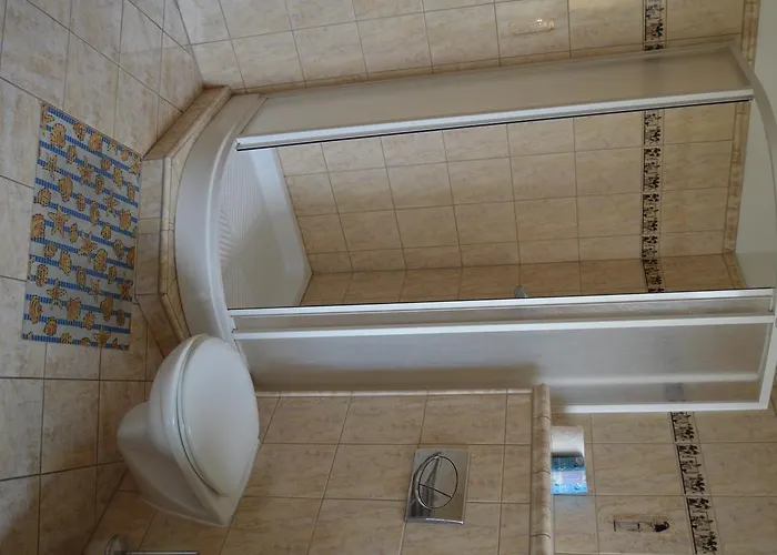 Paradise اوسترافا