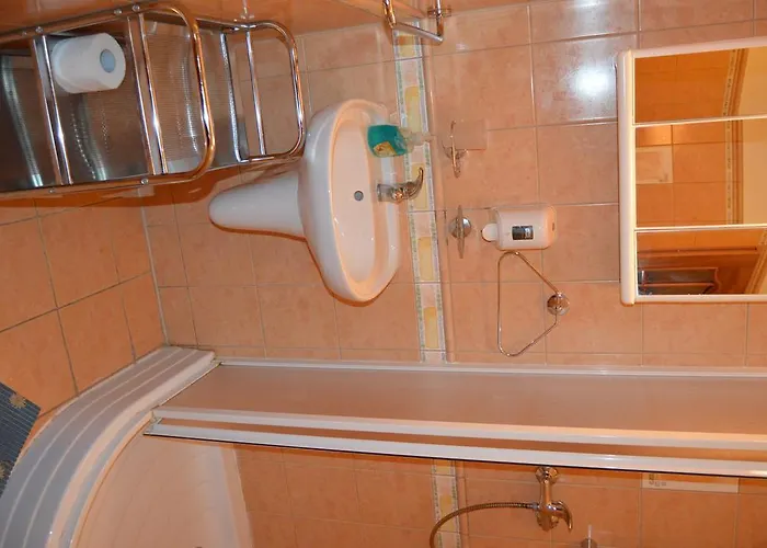 Paradise 3* اوسترافا