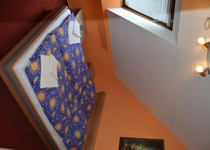 Paradise فندق اوسترافا