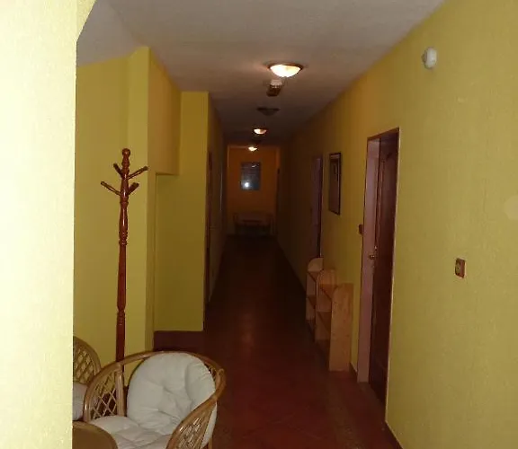 Paradise فندق اوسترافا